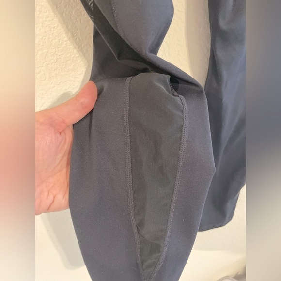 Fabletics Women’s Motion365 Leggings Medium Black High Rise Trinity Mid-Rise 7/8 - Picture 8 of 15